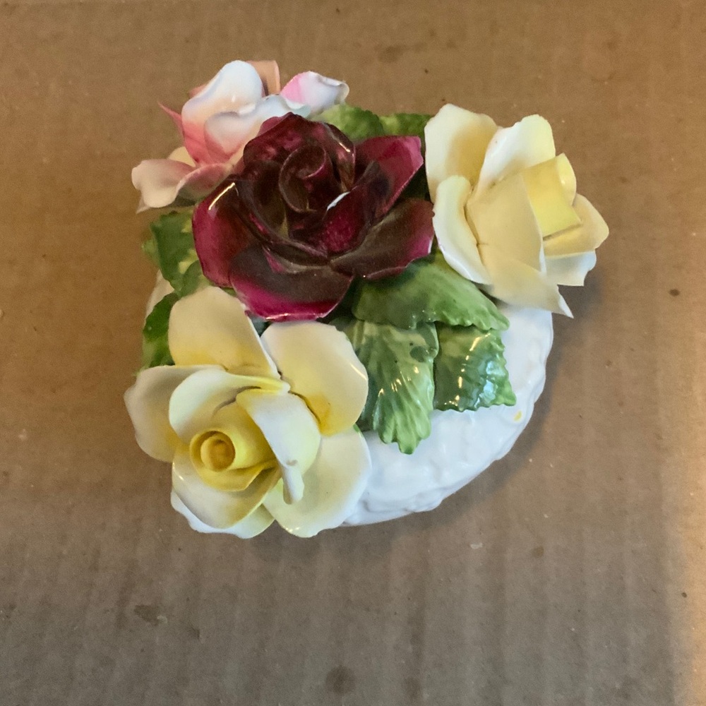 Floral Ceramic Bone China Display 3 footed  with Roses